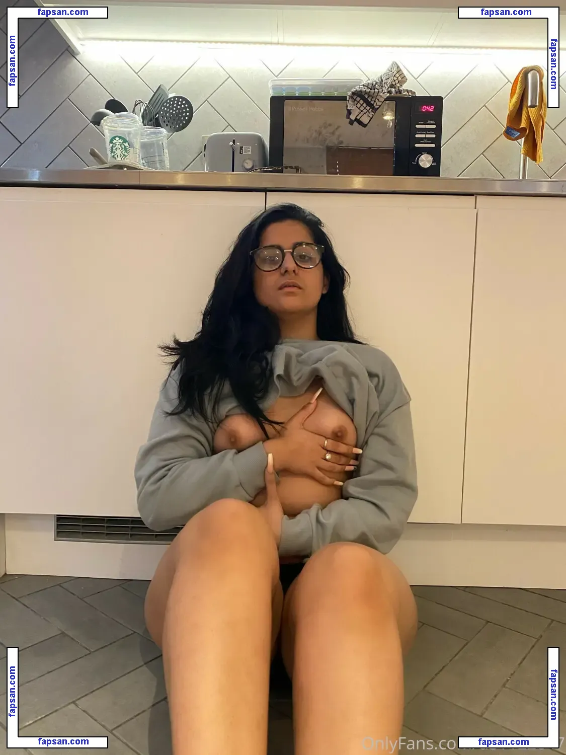 Mel Farahmand nude photo #0023 from OnlyFans