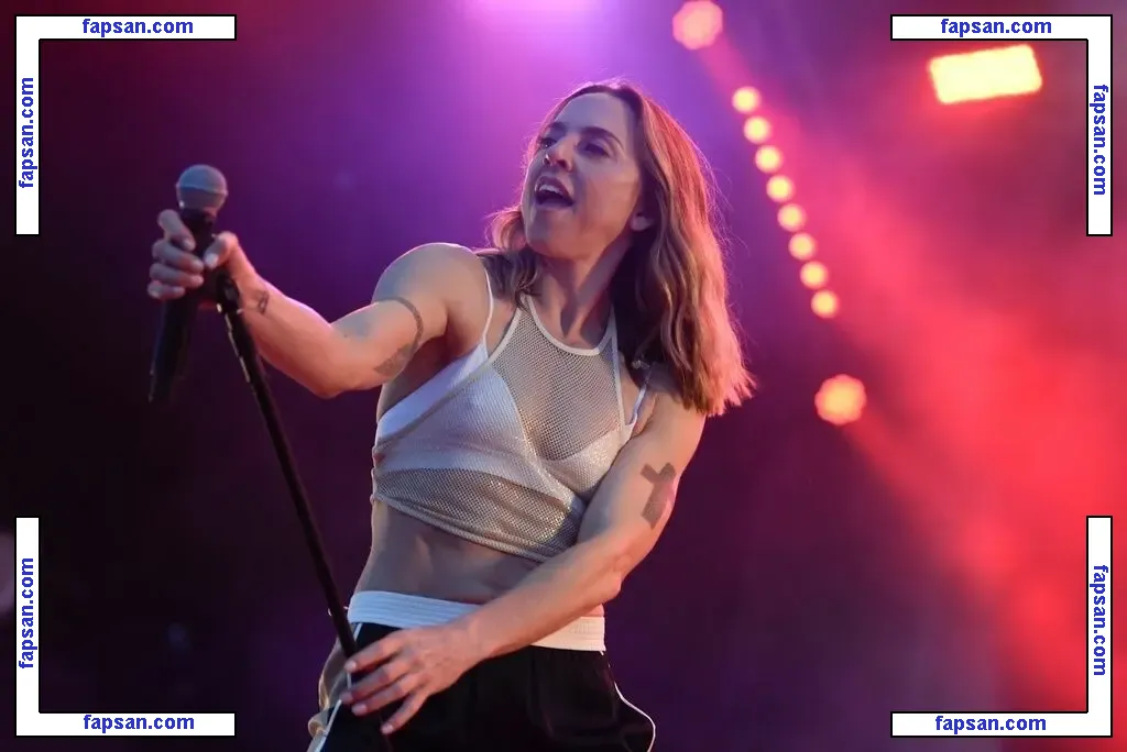 Melanie Chisholm nude photo #0091 from OnlyFans