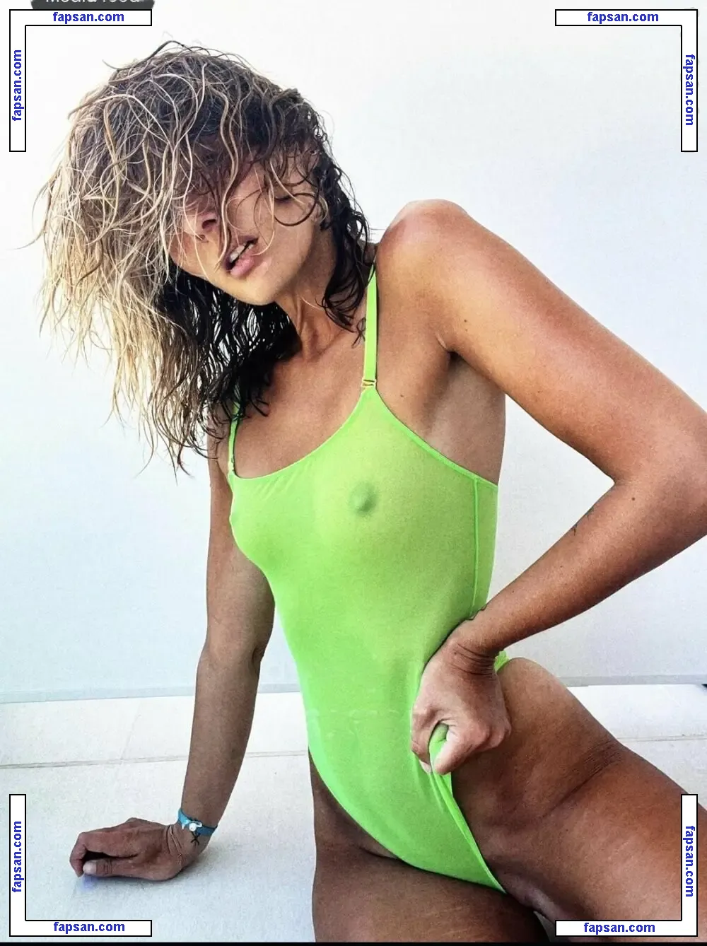 mélanie_dbrs голая фото #0010 с Онлифанс