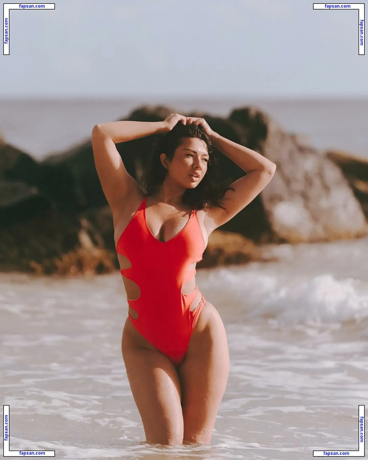 Melanie San Roman nude photo #0031 from OnlyFans