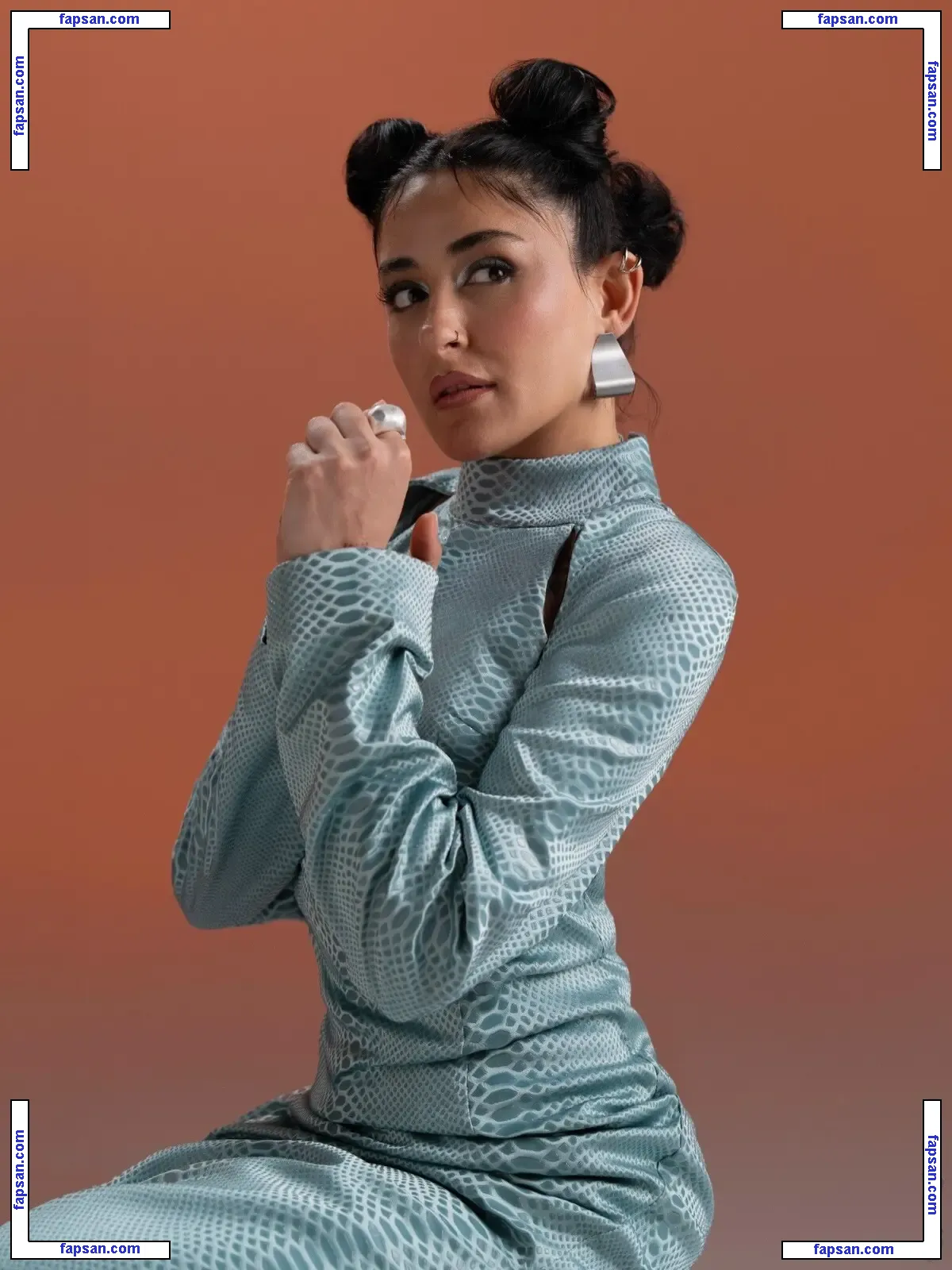 Melek Mosso голая фото #0003 с Онлифанс