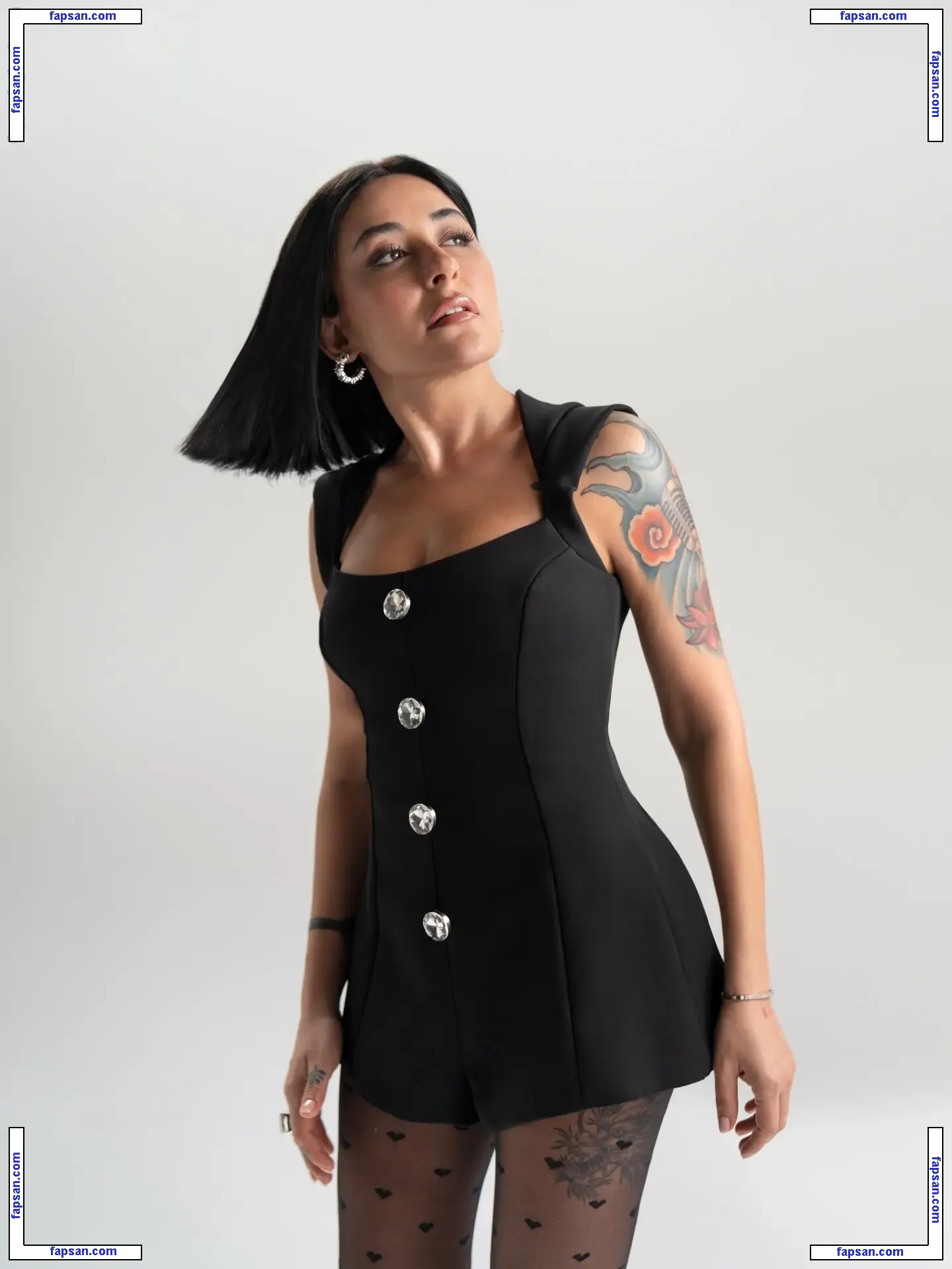 Melek Mosso голая фото #0012 с Онлифанс