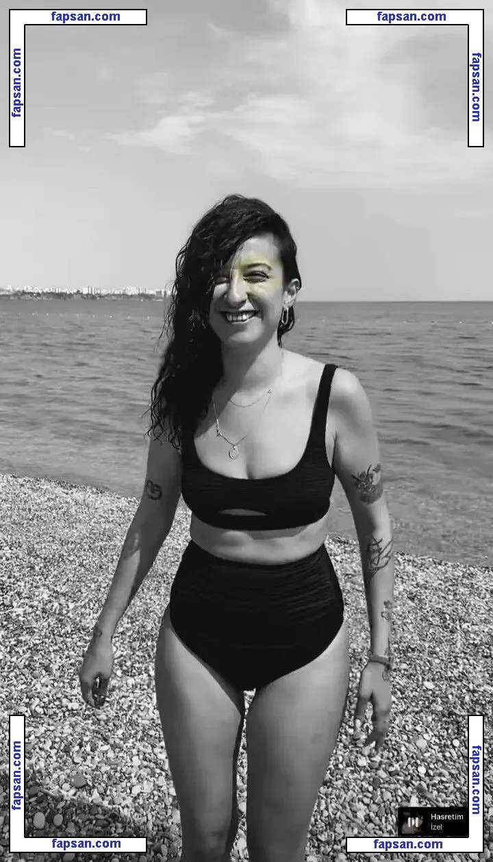 Melike Şahin nude photo #0021 from OnlyFans