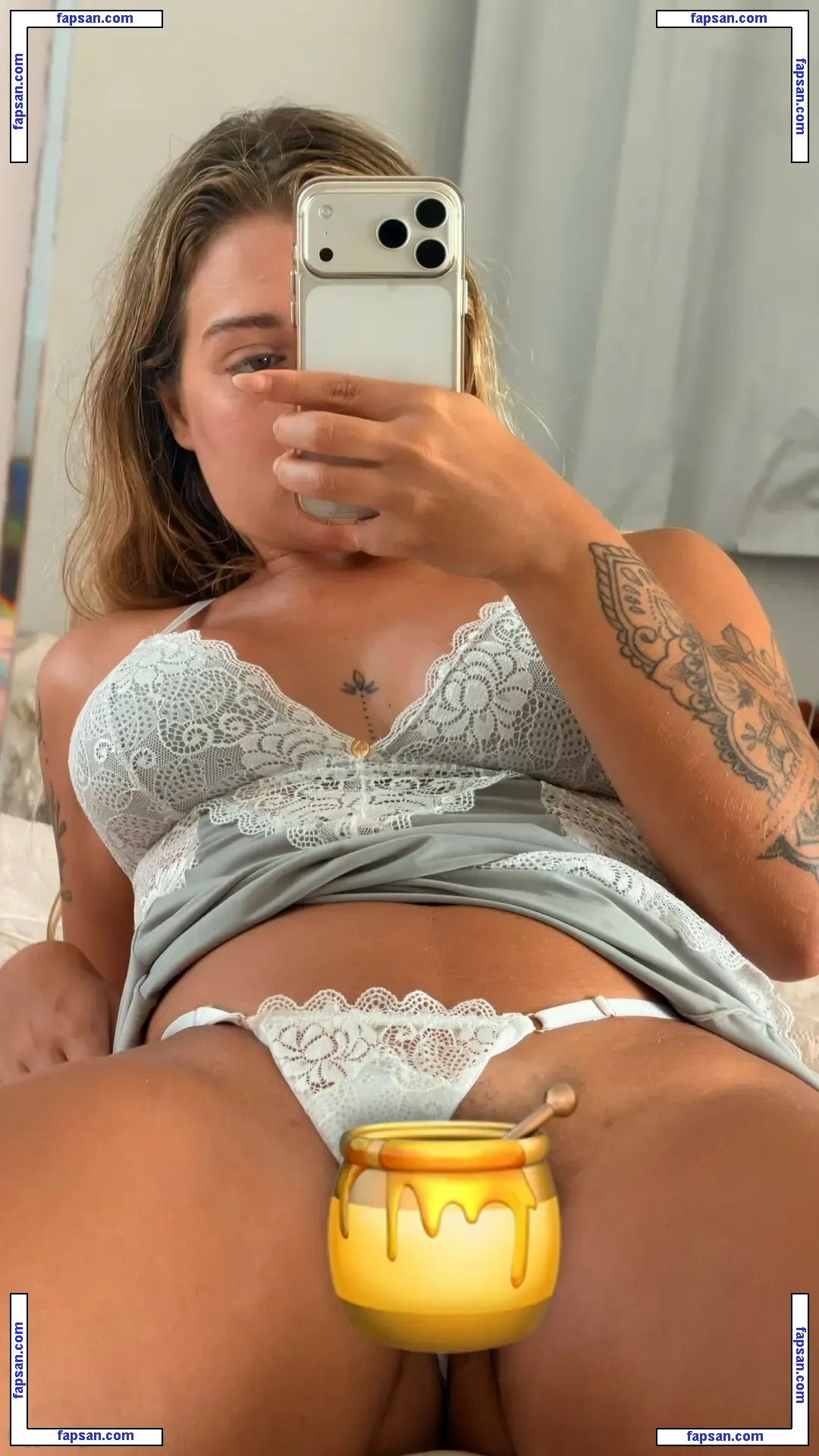 Melissa Breia голая фото #0029 с Онлифанс