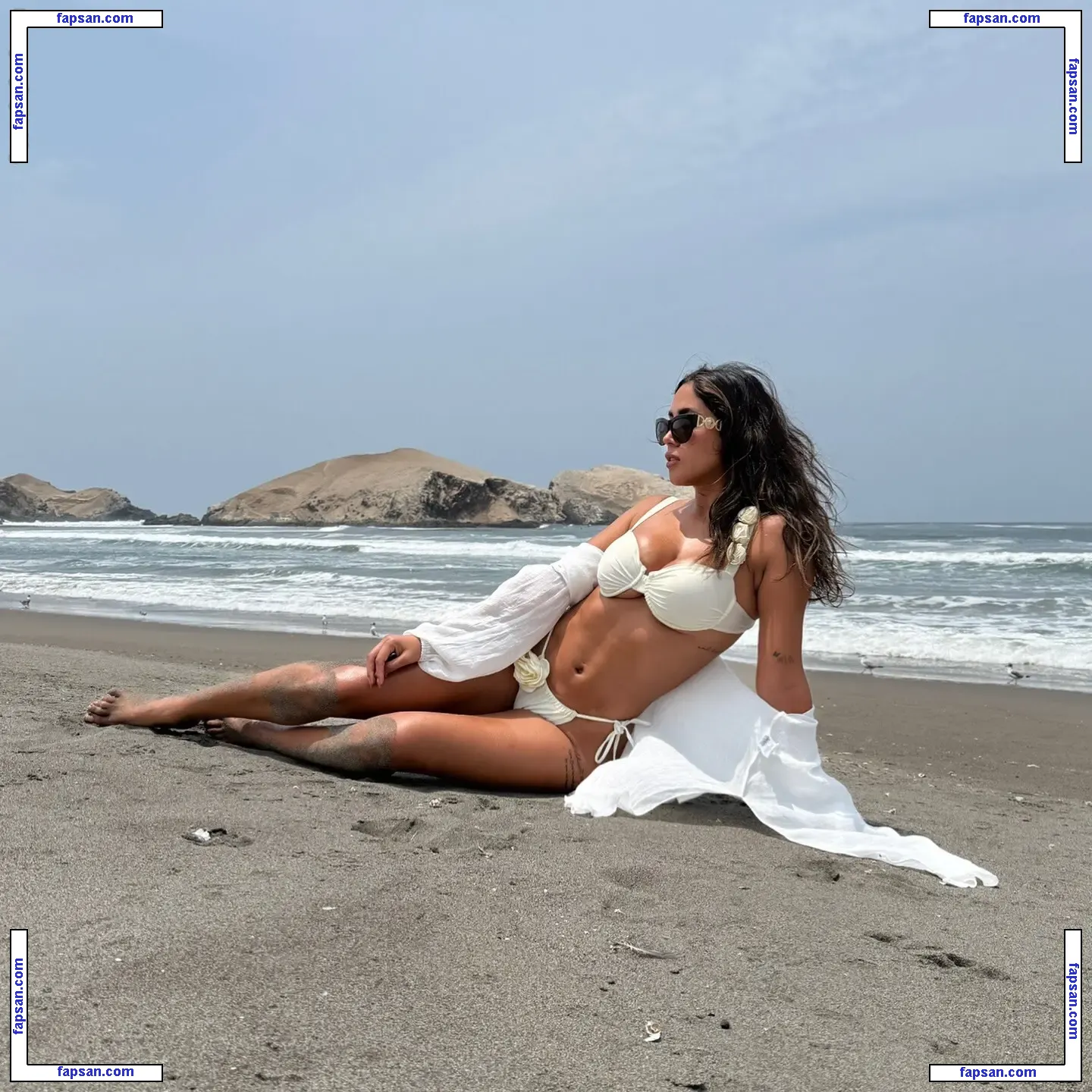 Melissa Paredes голая фото #0007 с Онлифанс