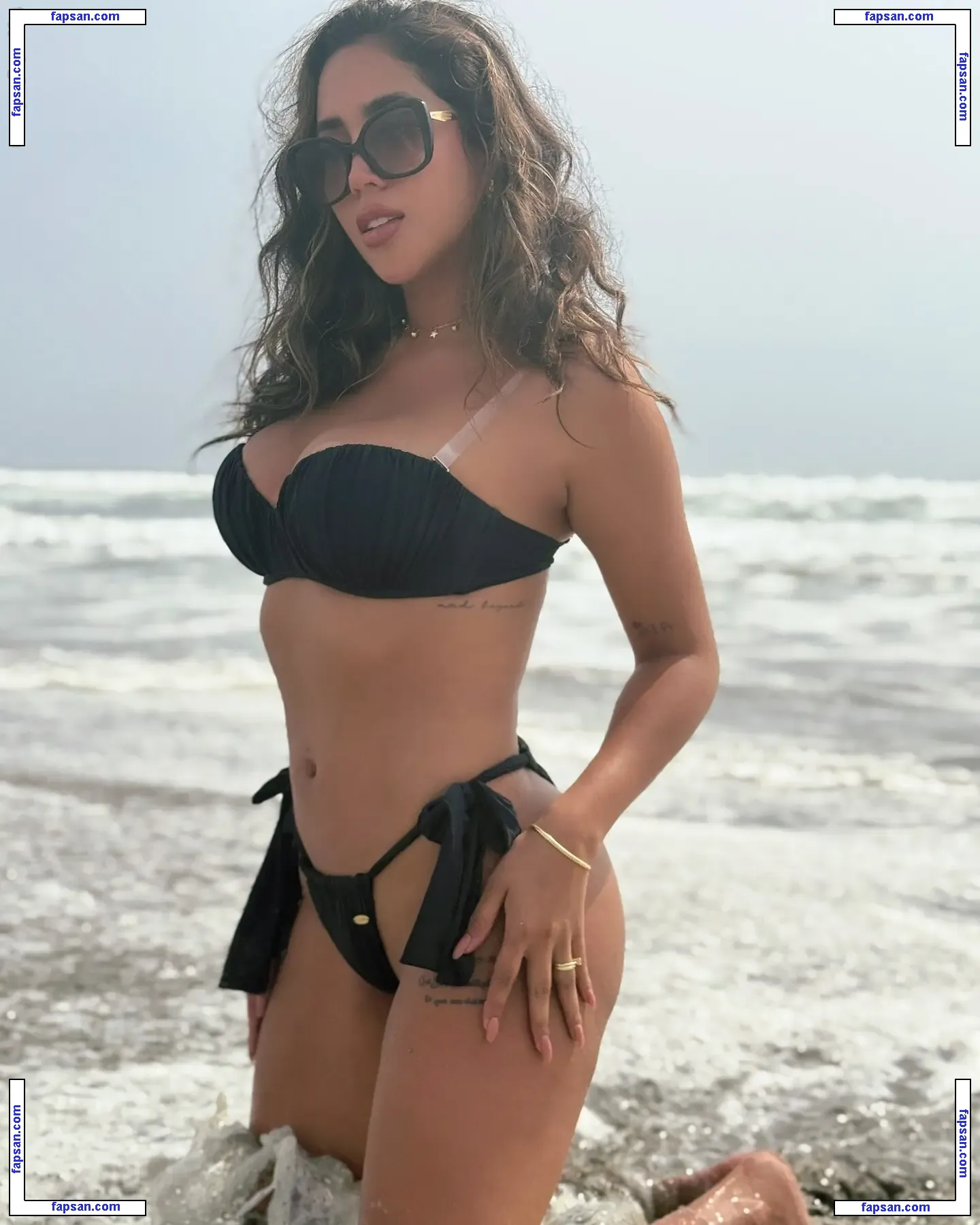 Melissa Paredes голая фото #0023 с Онлифанс