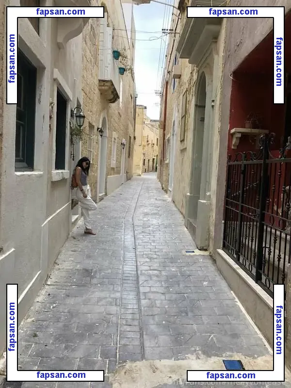 _melly_boo голая фото #0020 с Онлифанс