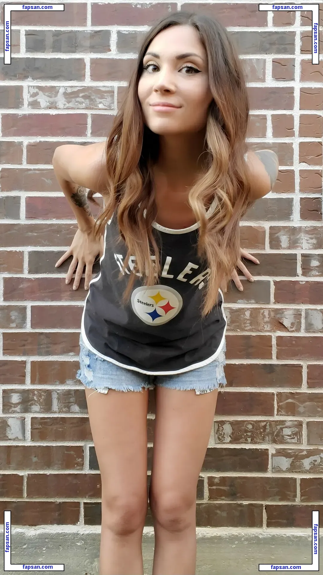 MelonieMac nude photo #0173 from OnlyFans