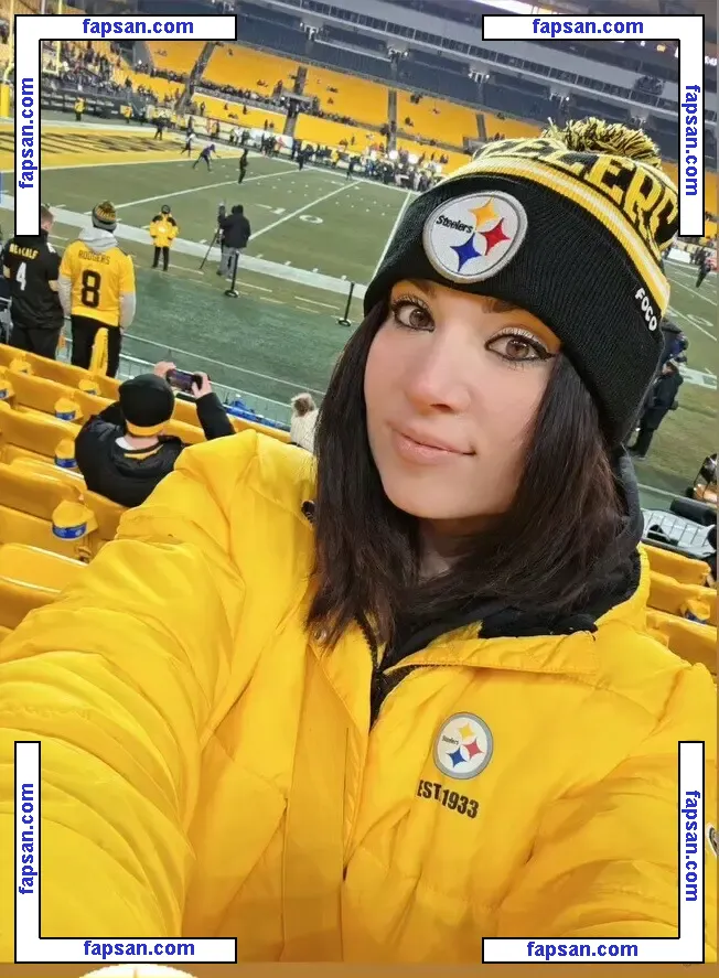 MelonieMac nude photo #0181 from OnlyFans