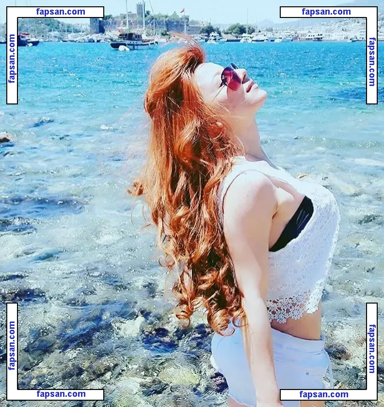 Melozgeee nude photo #0013 from OnlyFans