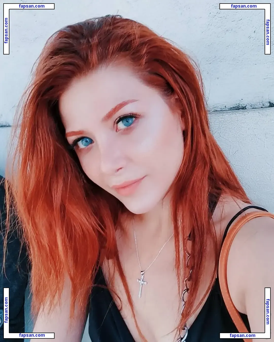 Melozgeee nude photo #0020 from OnlyFans