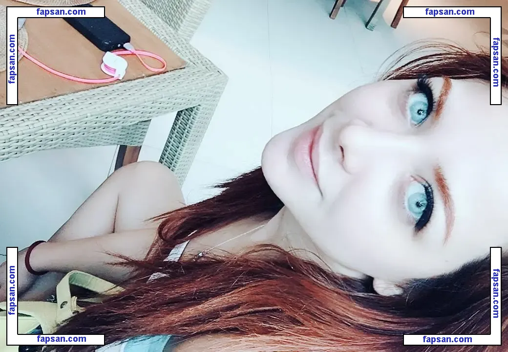 Melozgeee nude photo #0021 from OnlyFans