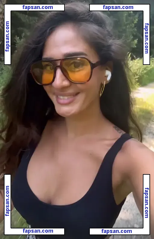 meltem_mrz nude photo #0014 from OnlyFans