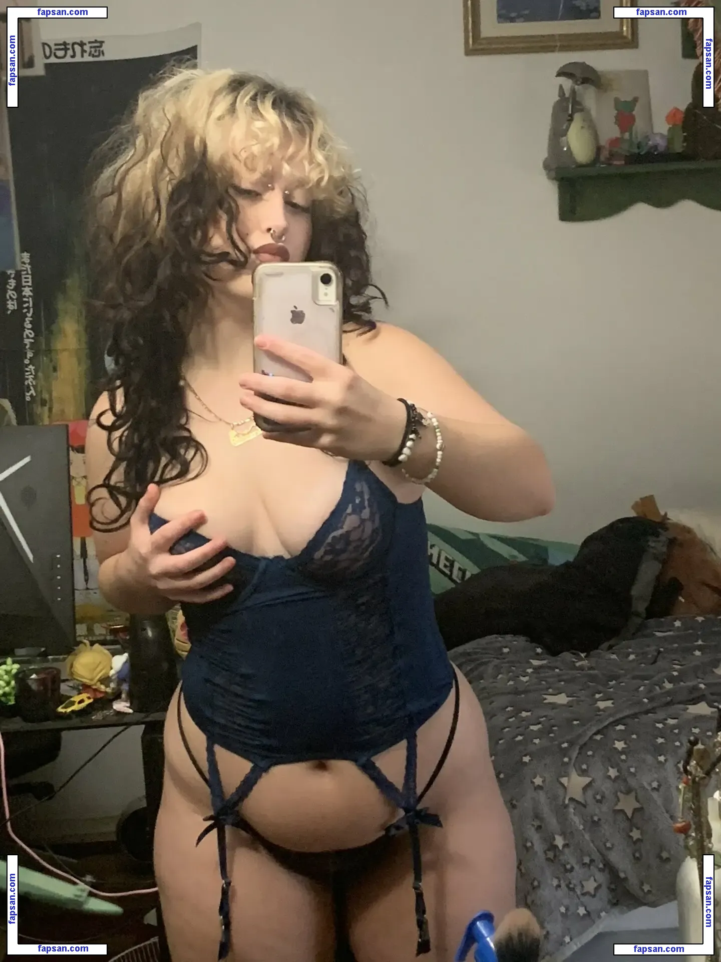 Meltyoureyelids nude photo #0006 from OnlyFans