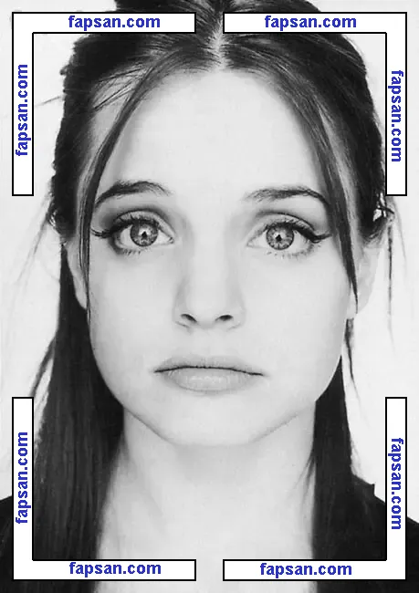 Mena Suvari nude photo #0282 from OnlyFans