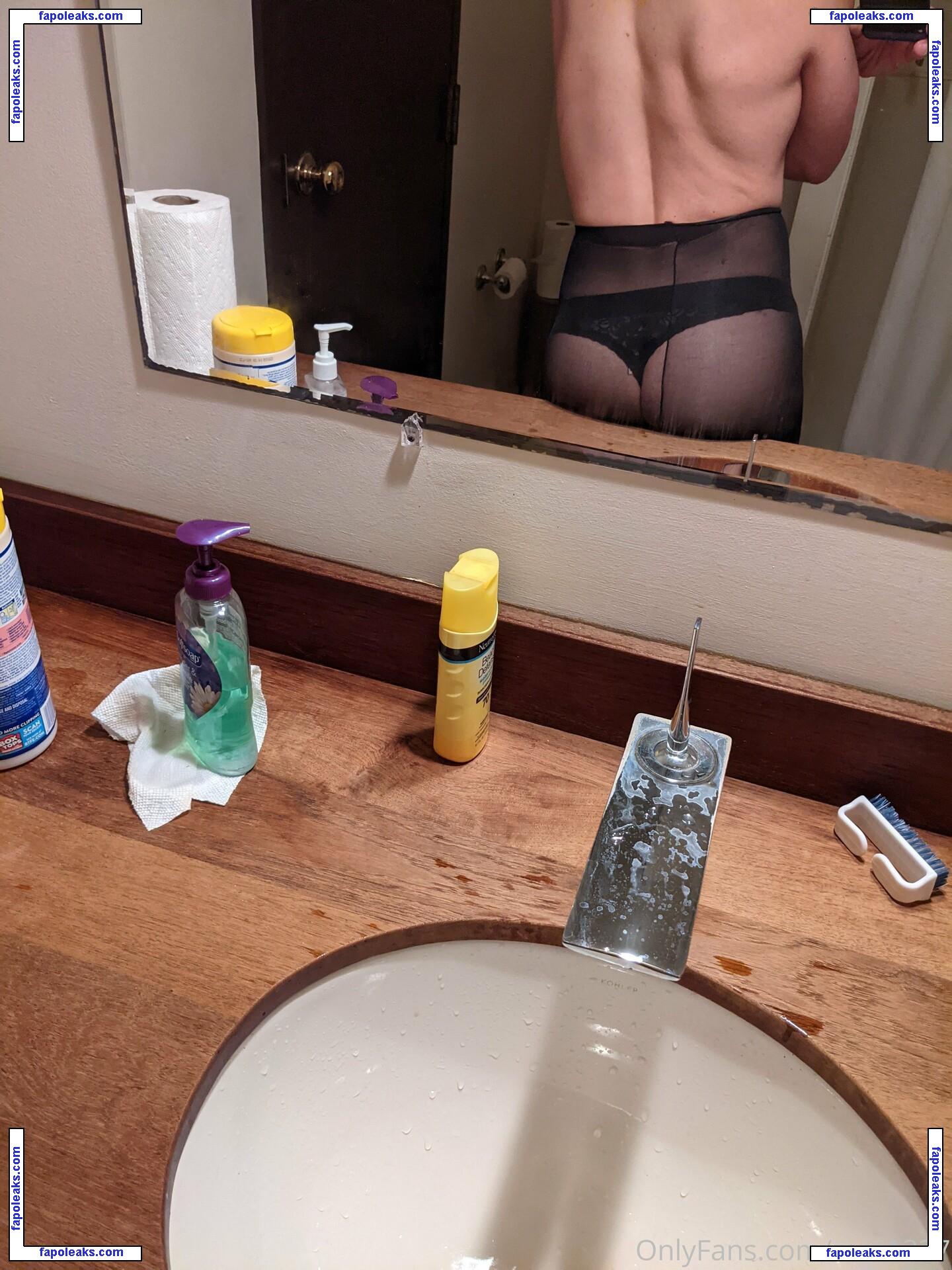 mer1337 / meri13707 nude photo #0020 from OnlyFans