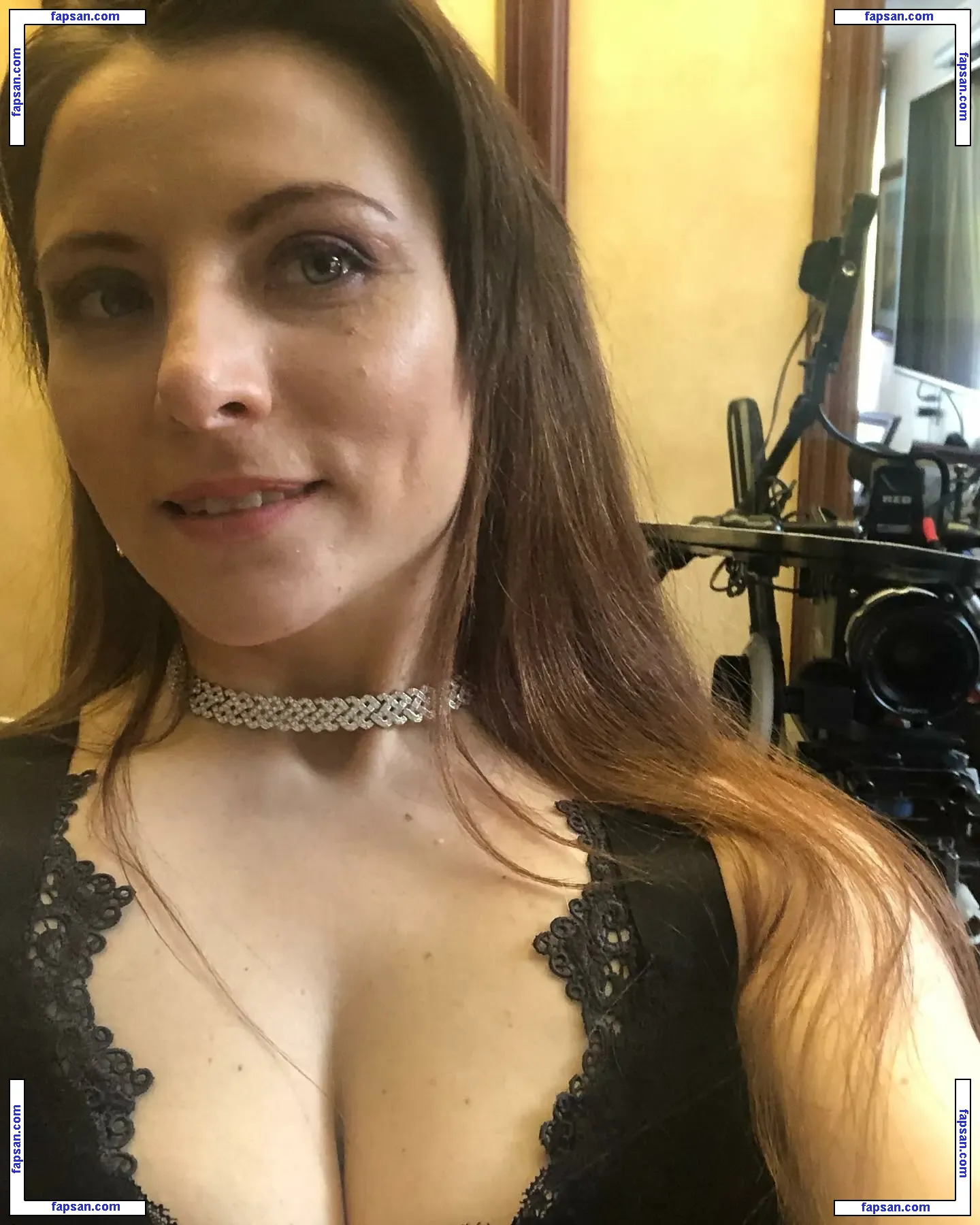 Mercedes Regina голая фото #0030 с Онлифанс