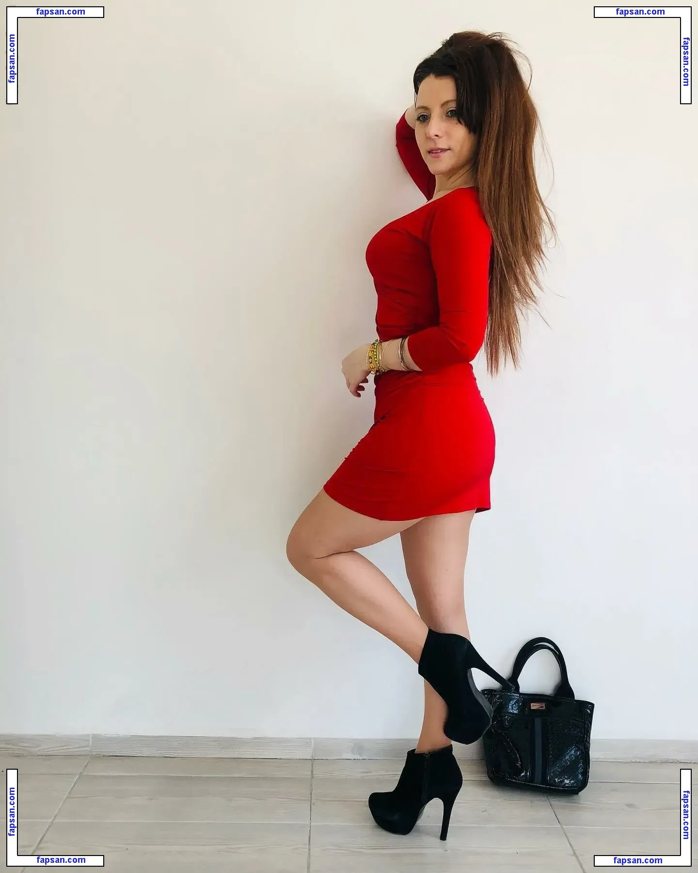 Mercedes Regina голая фото #0032 с Онлифанс