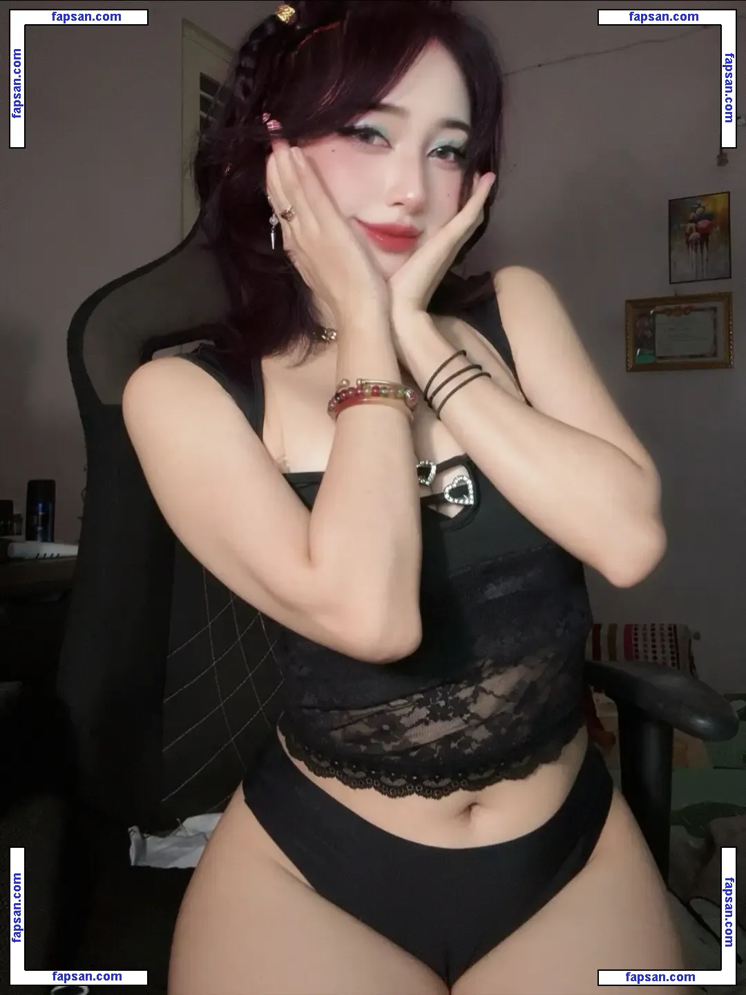 Mercury Nguyen голая фото #0043 с Онлифанс