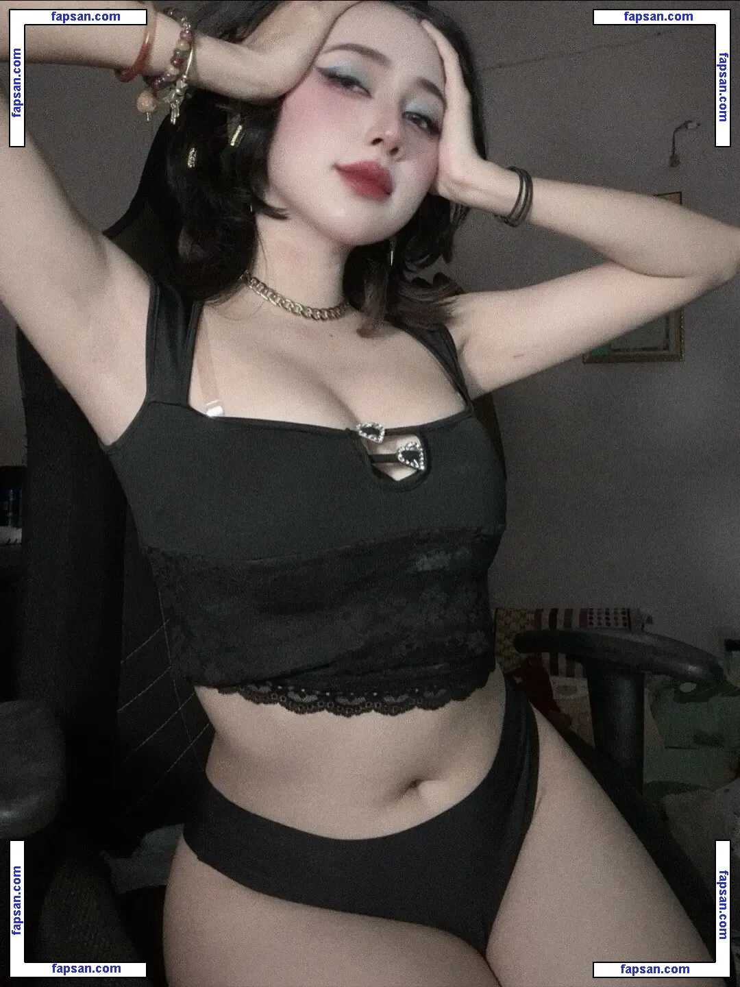 Mercury Nguyen голая фото #0045 с Онлифанс