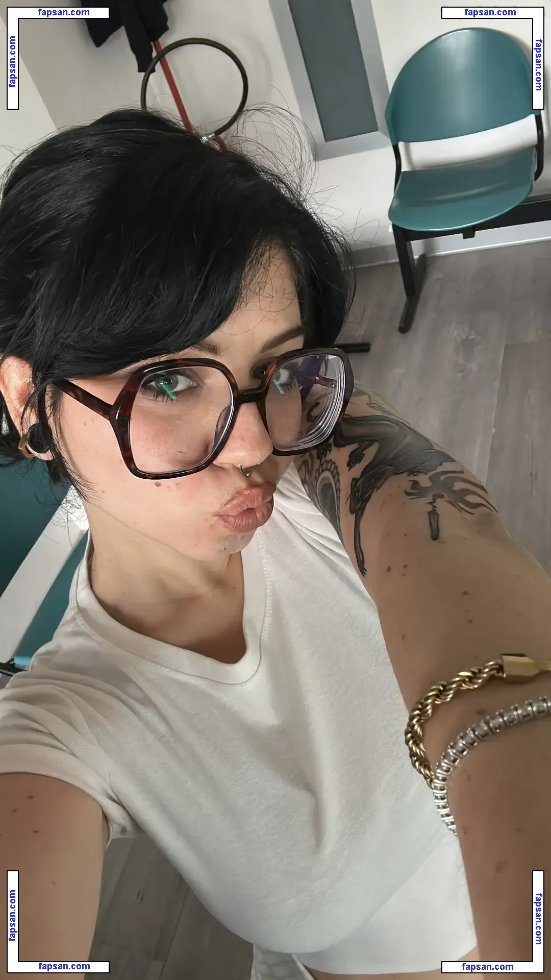 methallika nude photo #0009 from OnlyFans