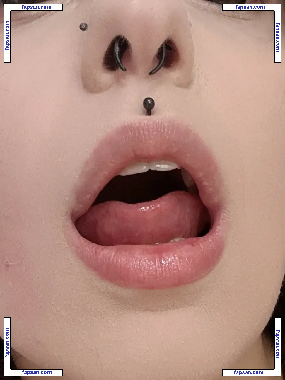 Mewsect nude photo #0020 from OnlyFans