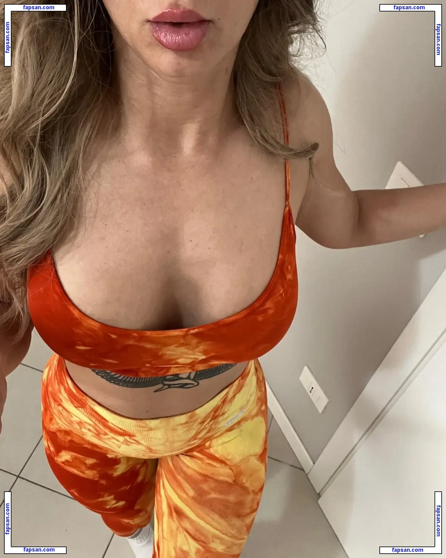 Mia Alexis Queen nude photo #0001 from OnlyFans