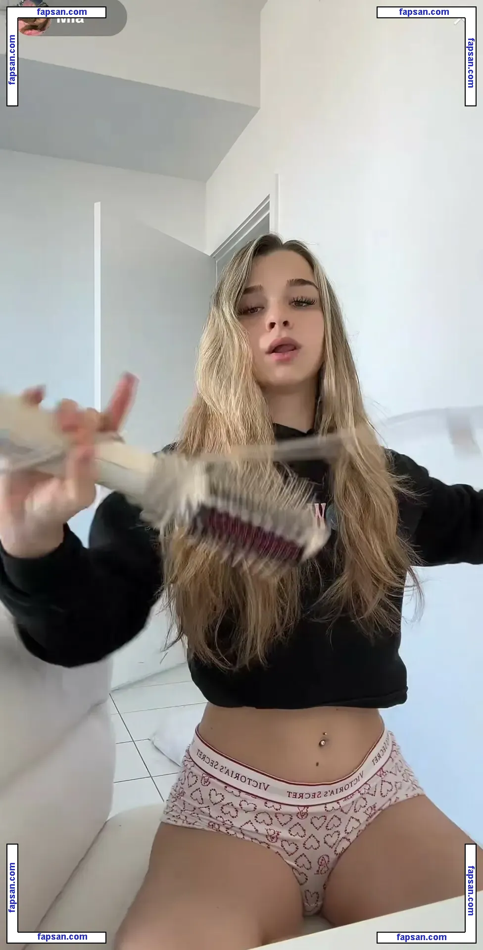 Mia Block голая фото #0009 с Онлифанс