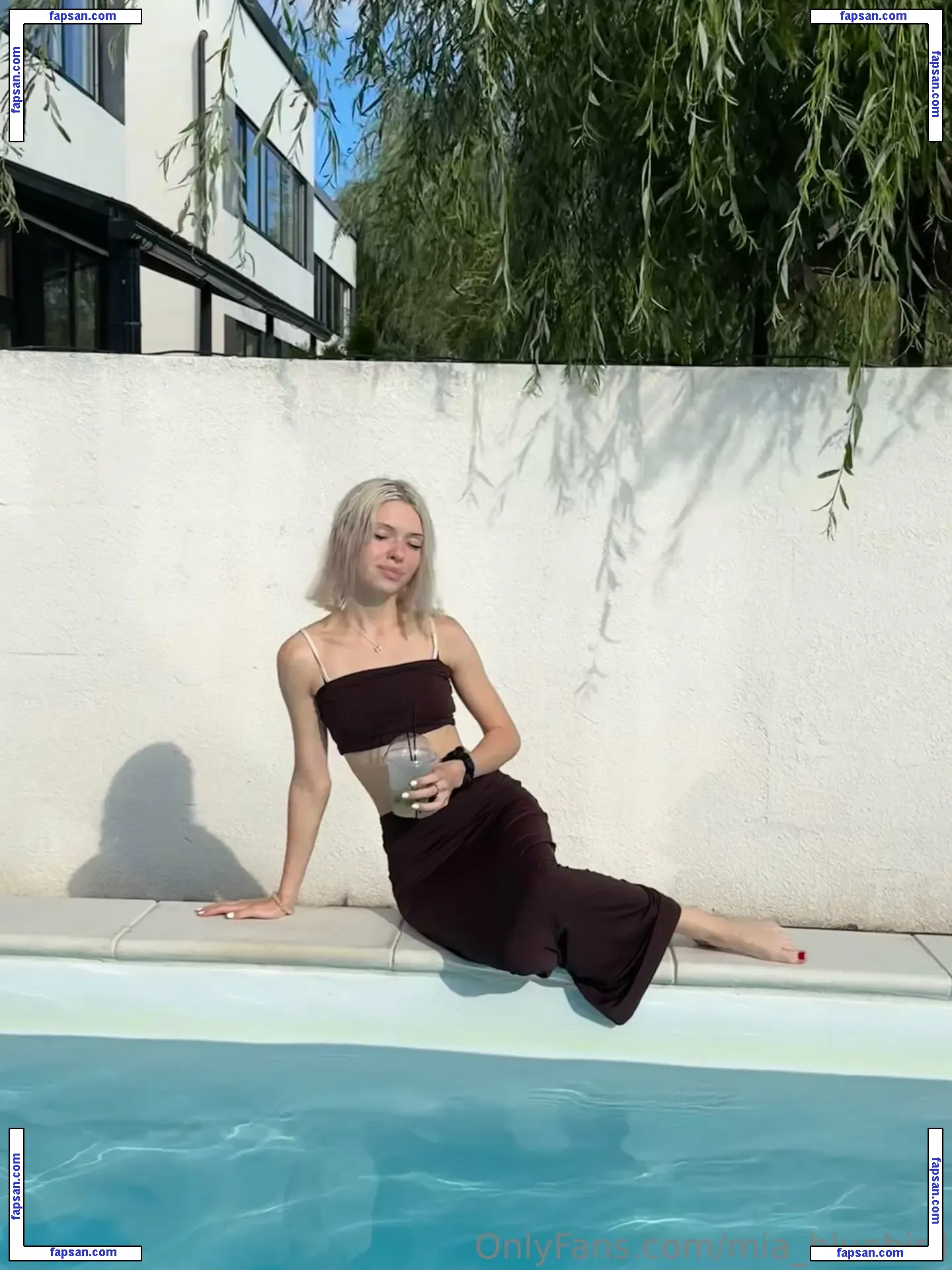 Mia_bluebird nude photo #0035 from OnlyFans