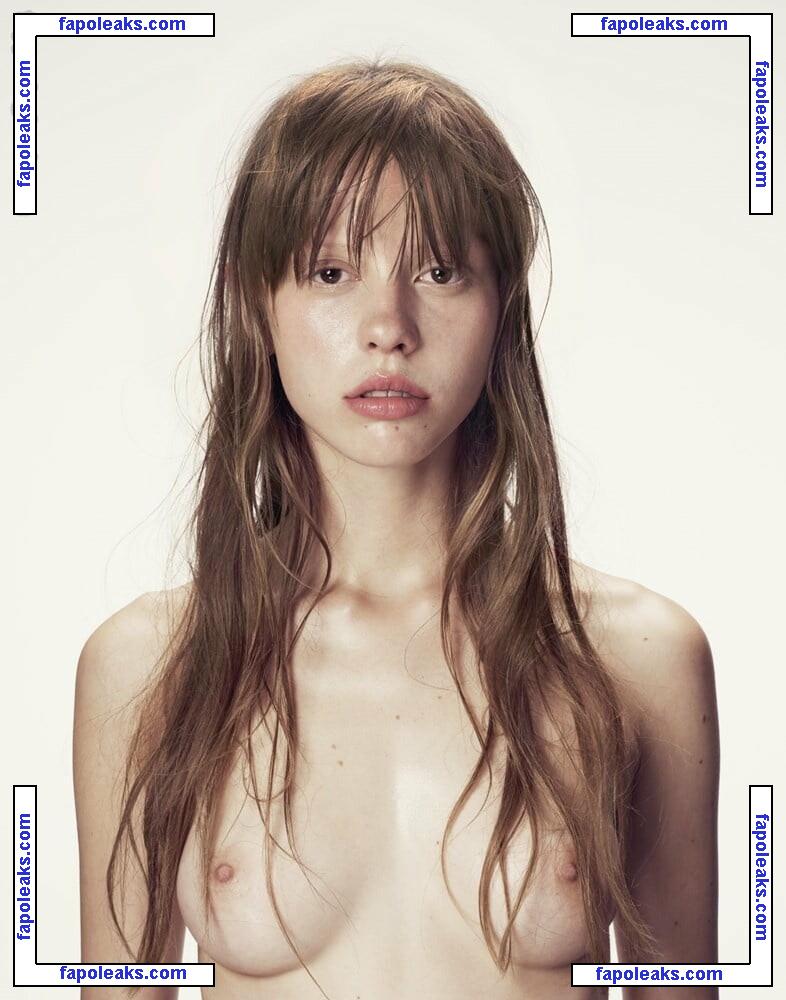 Mia Goth / goth.mia голая фото #0377 с Онлифанс