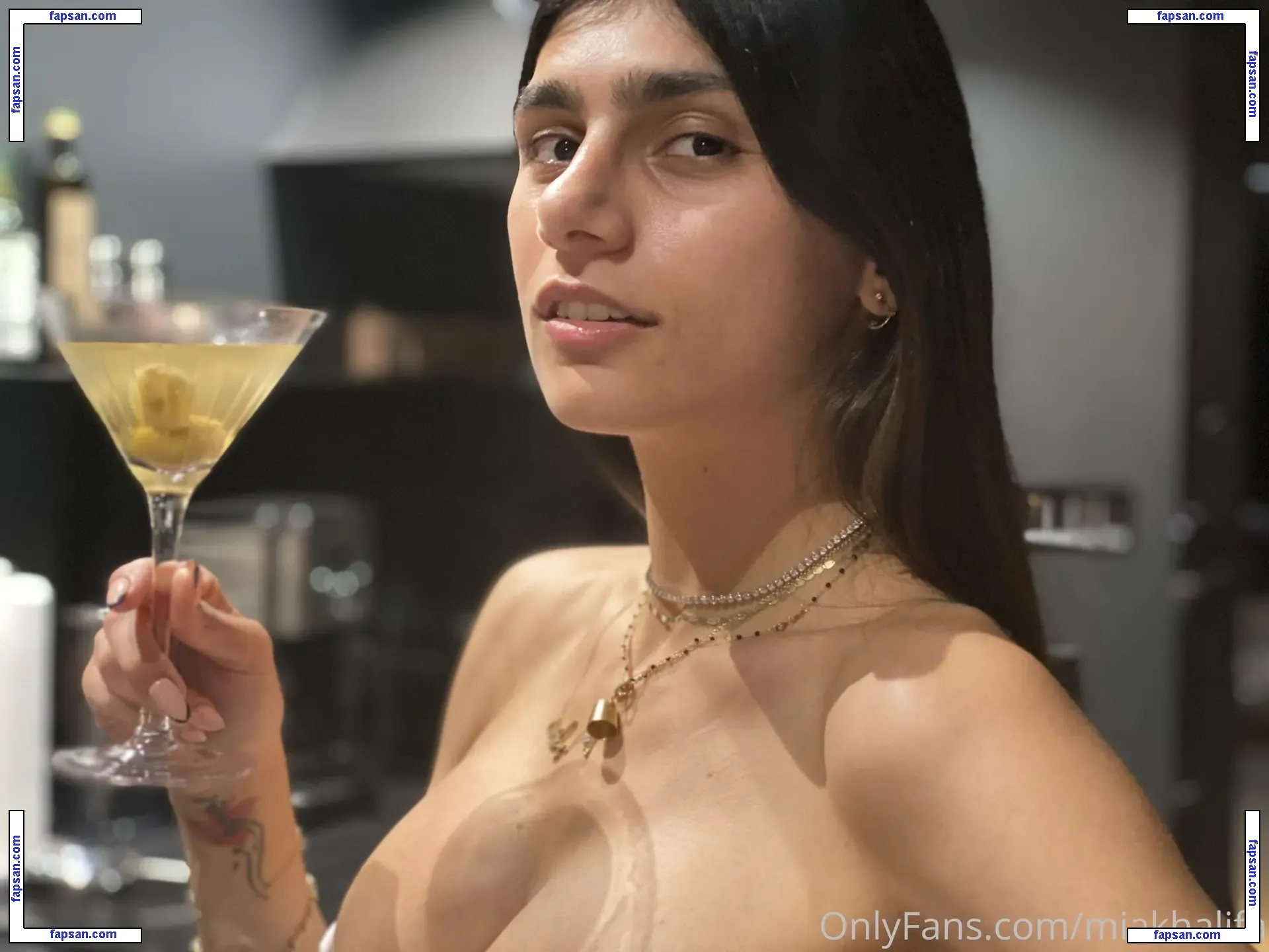 Mia Khalifa nude photo #0056 from OnlyFans