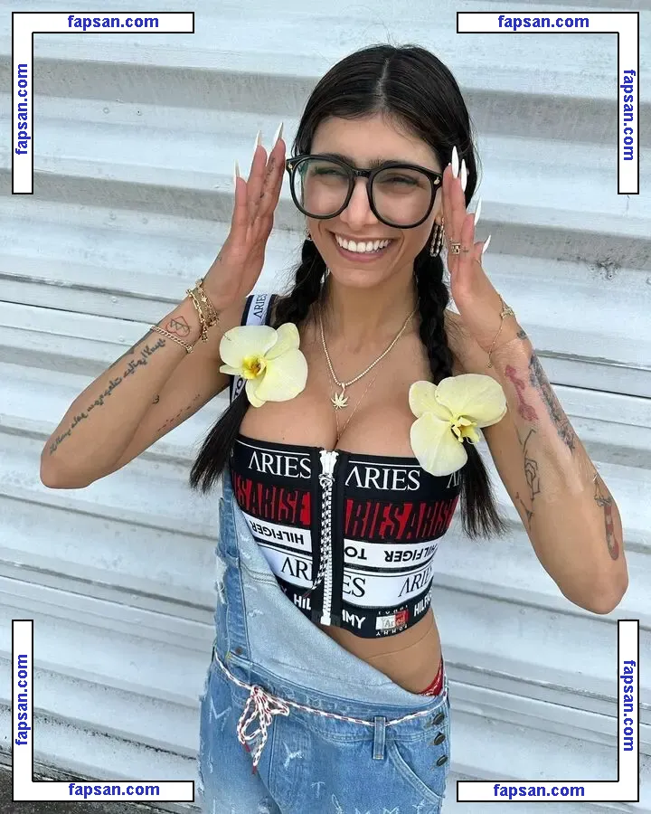 Mia Khalifa nude photo #0763 from OnlyFans