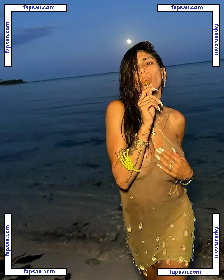Mia Khalifa nude photo #0800 from OnlyFans