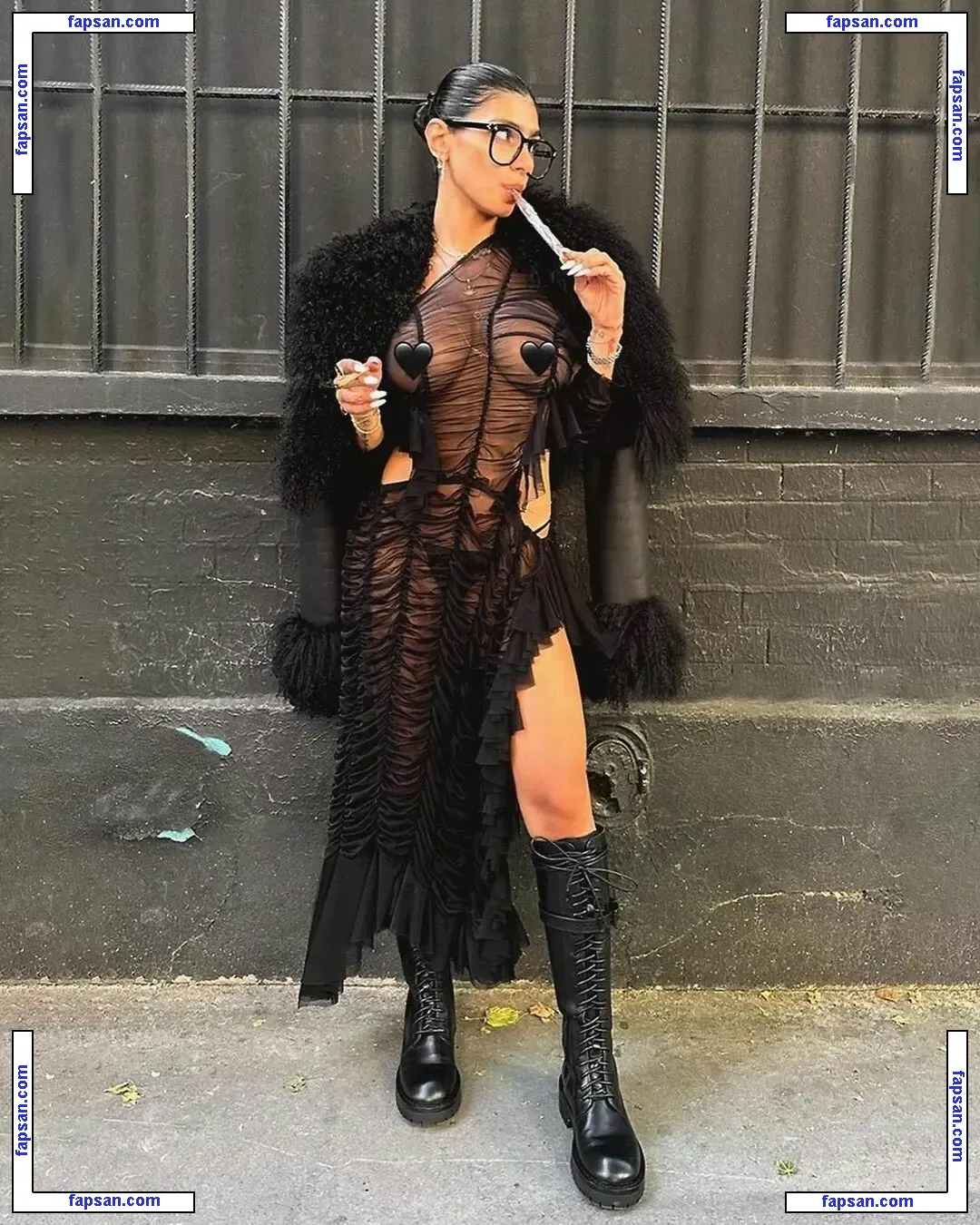 Mia Khalifa nude photo #0900 from OnlyFans