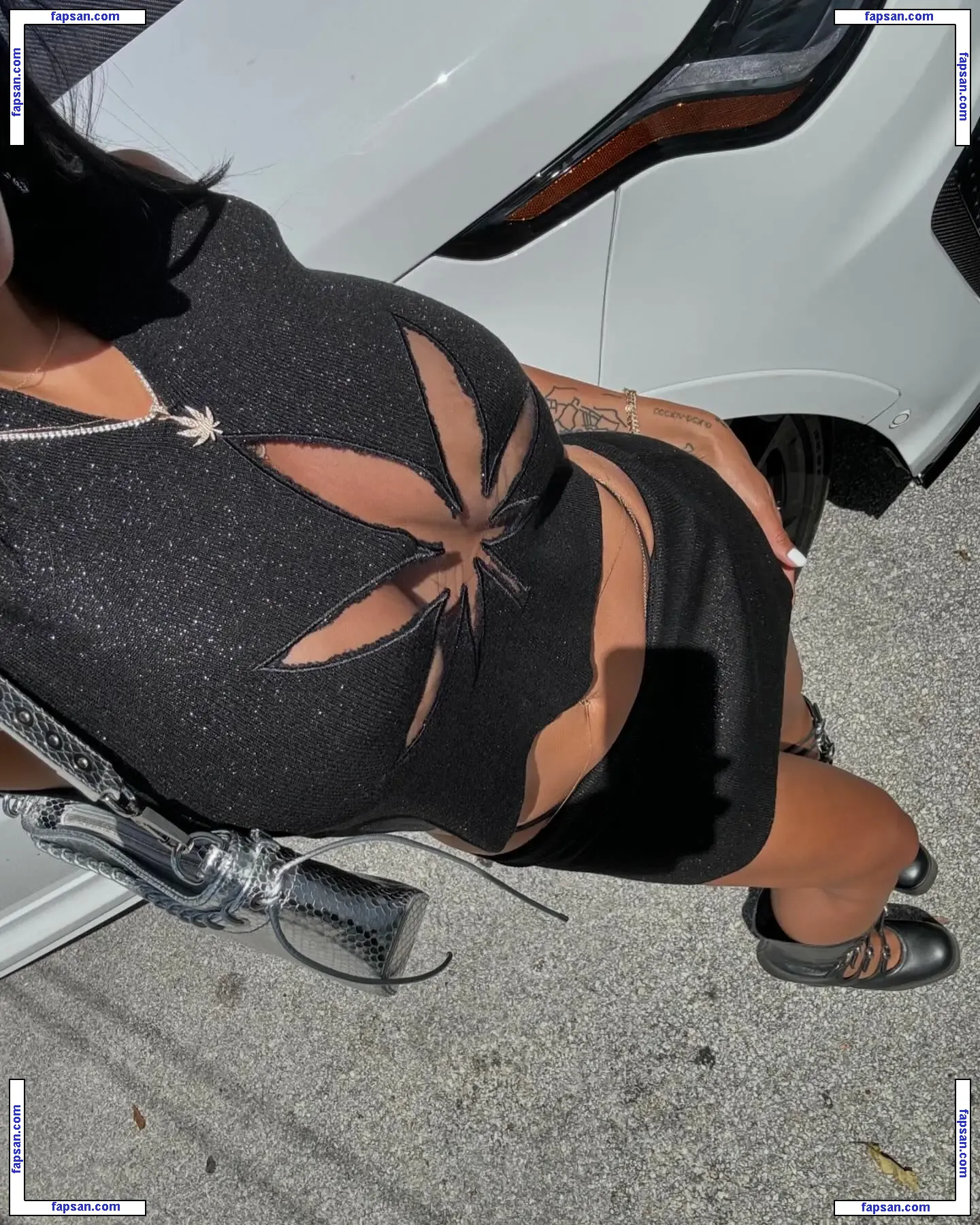 Mia Khalifa nude photo #1516 from OnlyFans