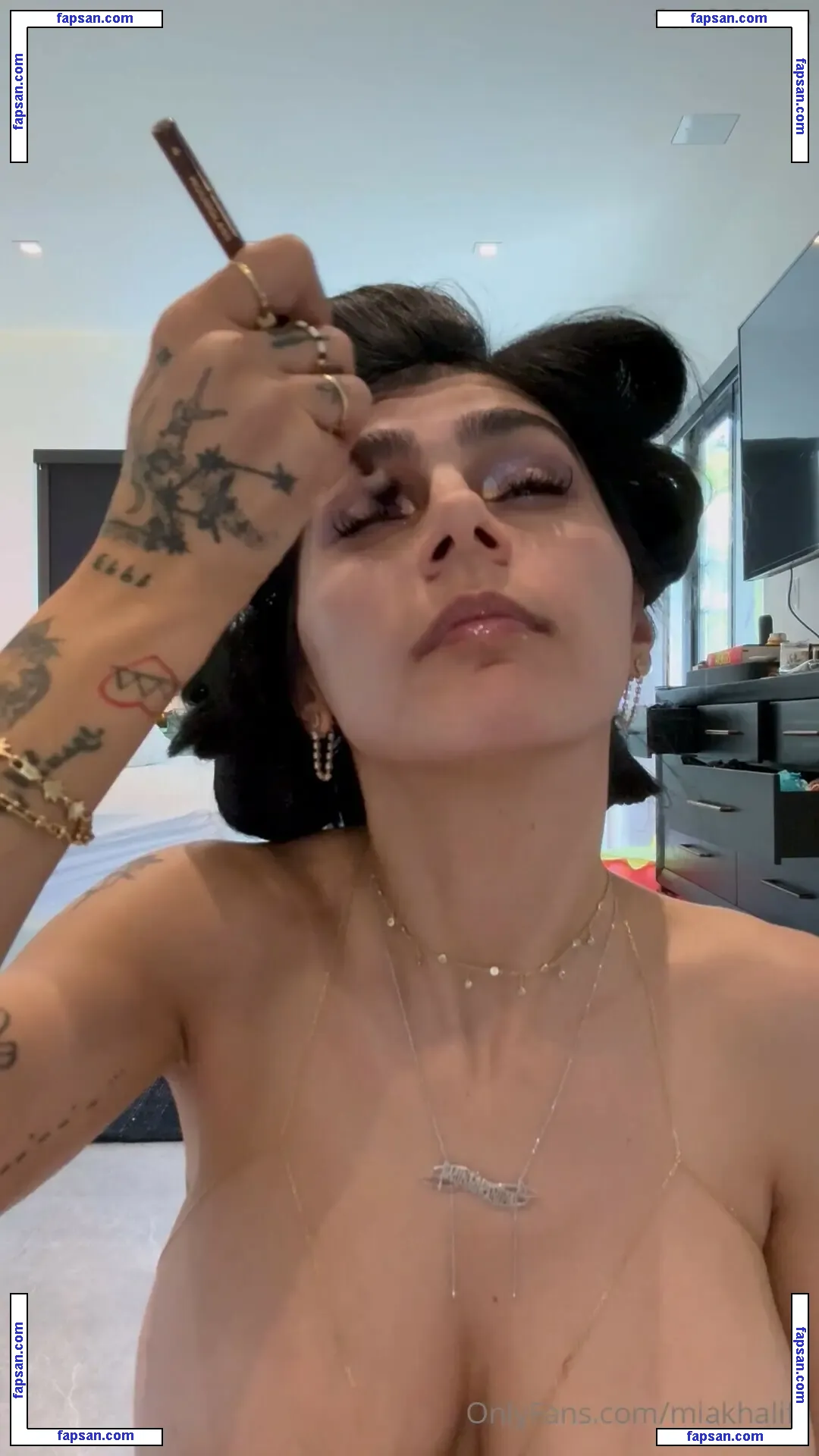 Mia Khalifa голая фото #2225 с Онлифанс