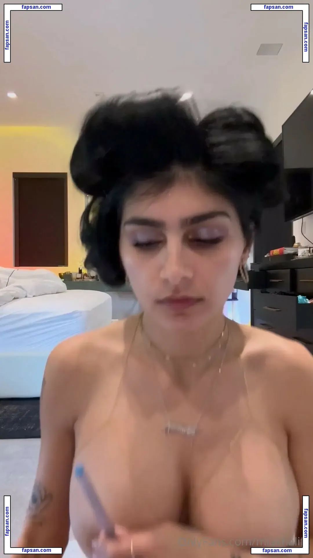 Mia Khalifa голая фото #2233 с Онлифанс