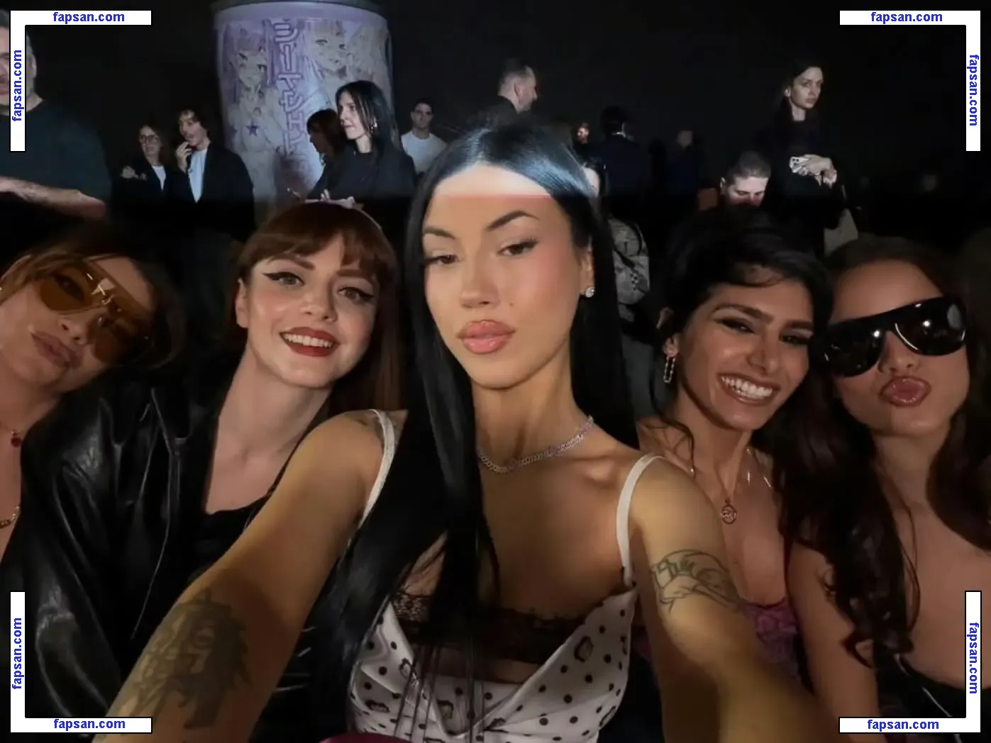 Mia Khalifa голая фото #2438 с Онлифанс