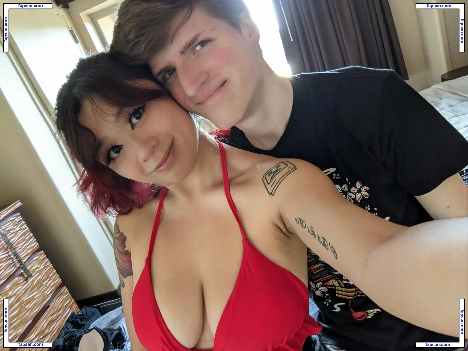 Mia Largo nude photo #0004 from OnlyFans