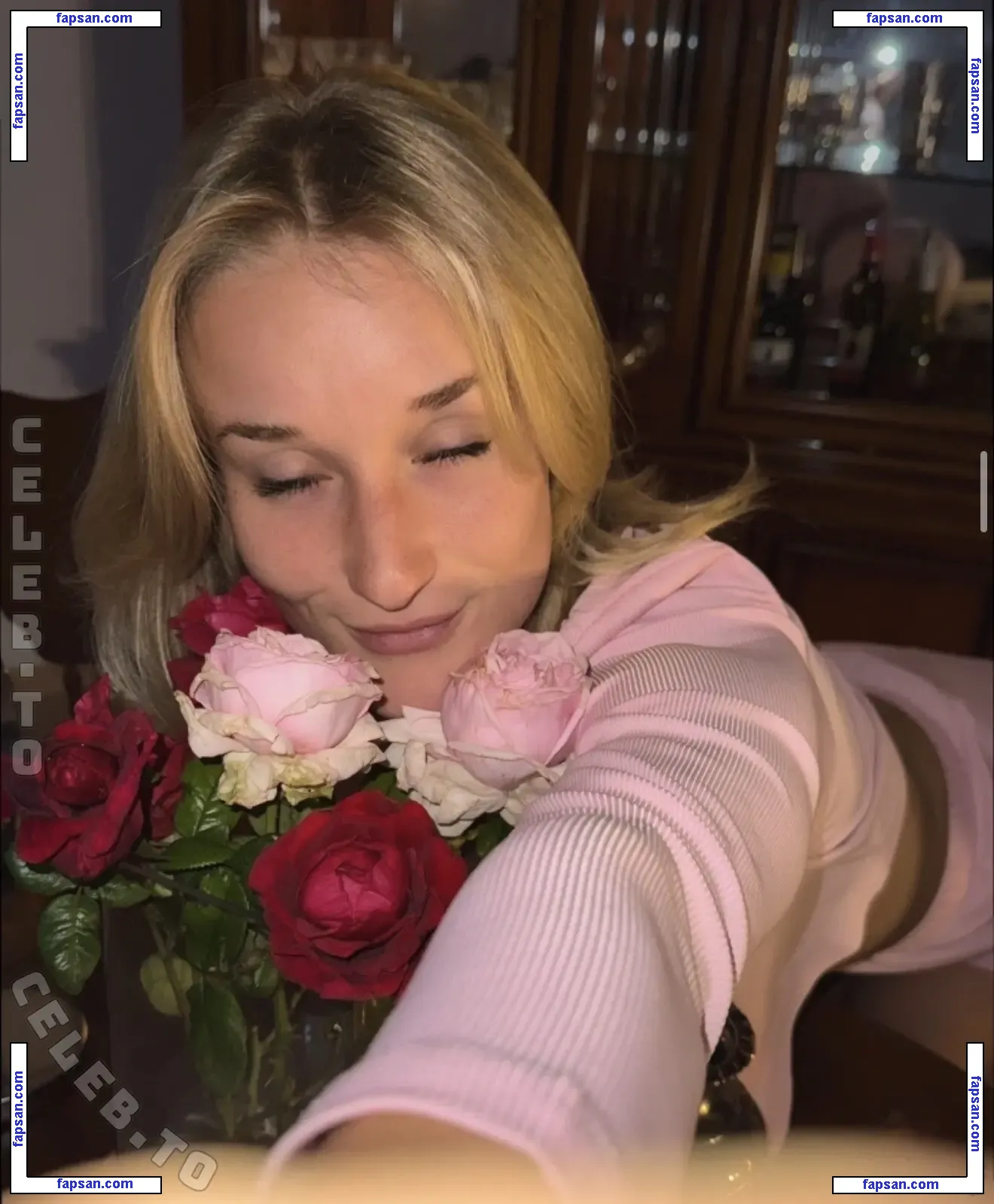 Mia-Nouvelle голая фото #0030 с Онлифанс