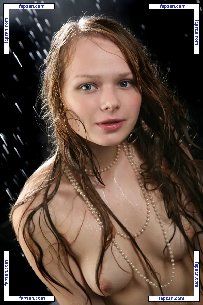 Mía Reyna голая фото #0001 с Онлифанс