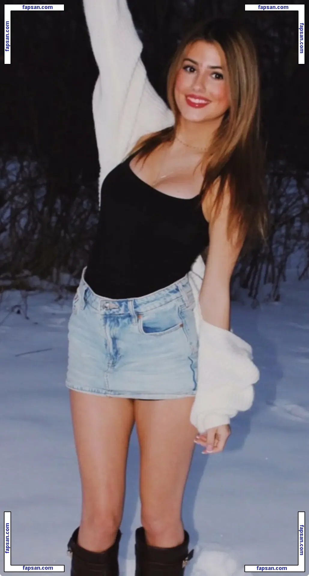 Mia Volpi nude photo #0006 from OnlyFans