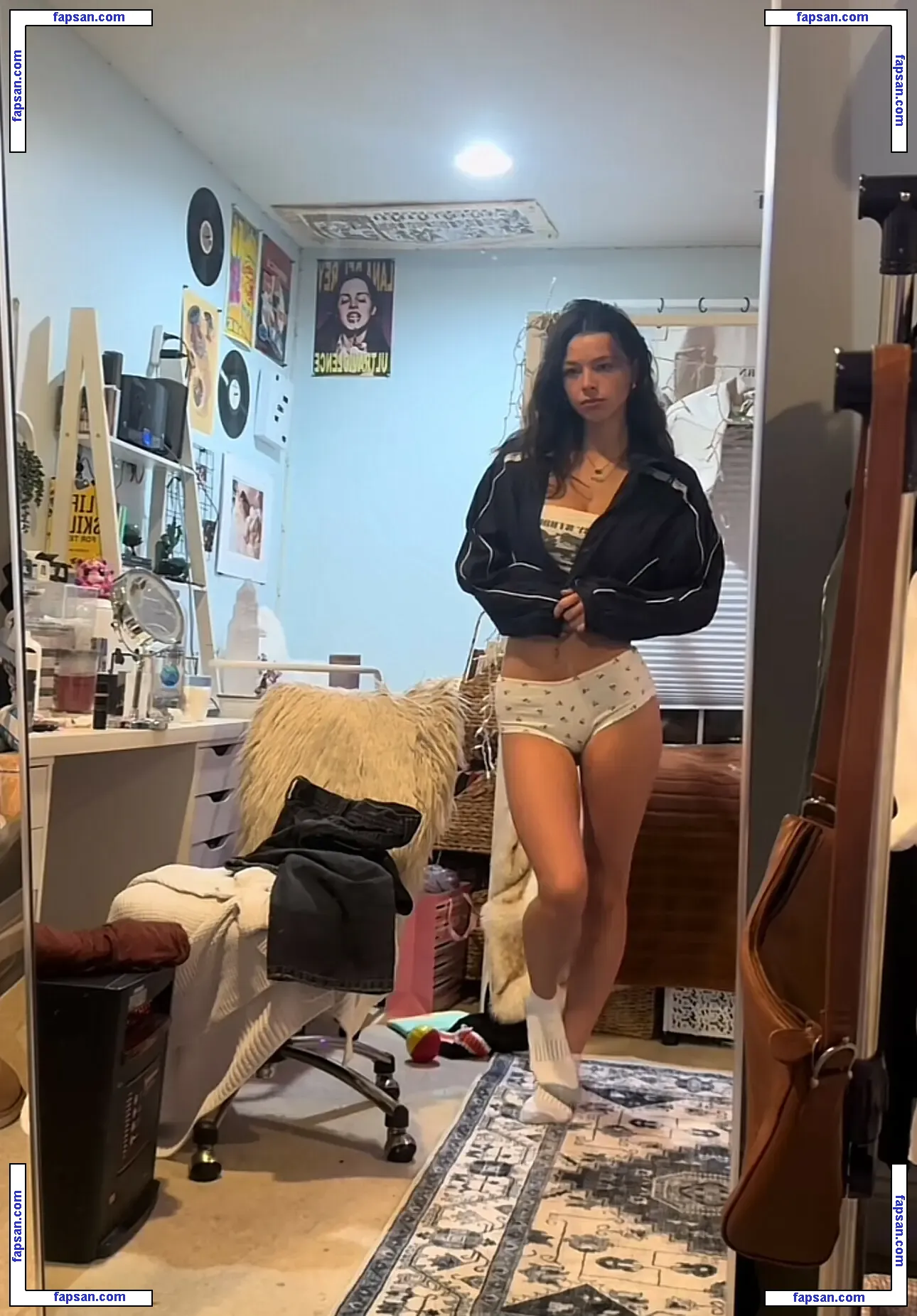 Mia Wynn nude photo #0016 from OnlyFans