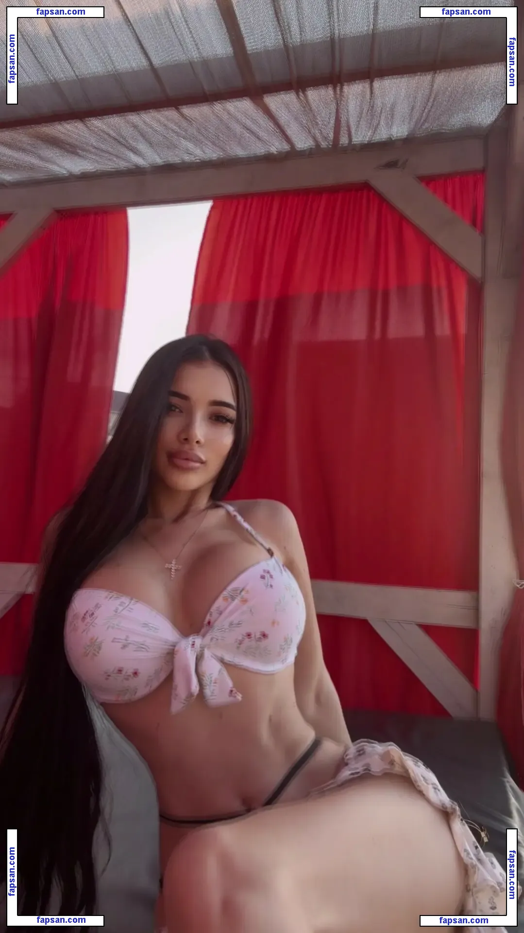 Miacandice голая фото #0004 с Онлифанс