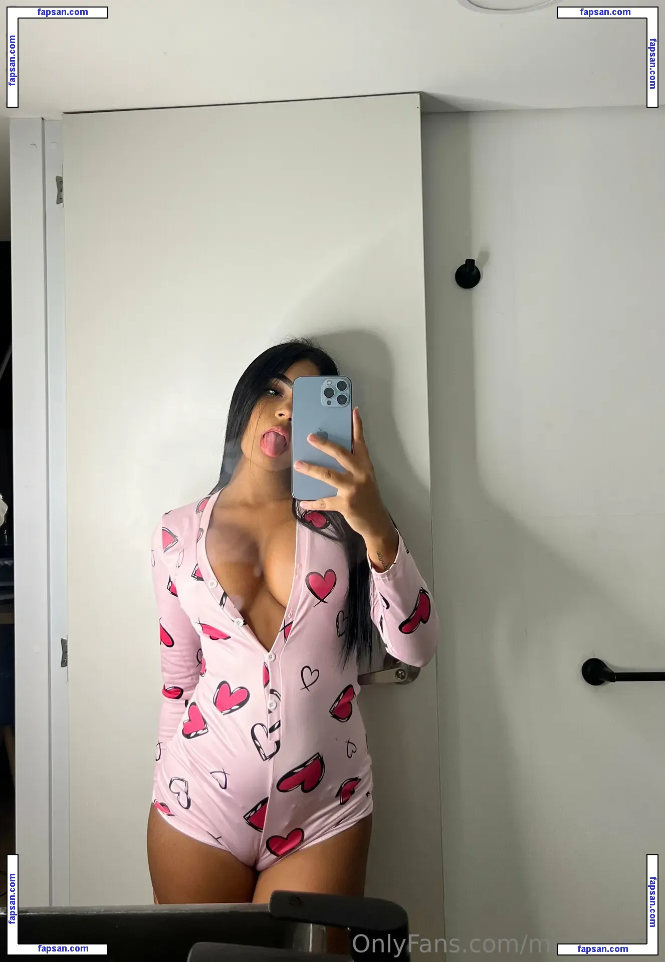 miacollinss nude photo #0023 from OnlyFans