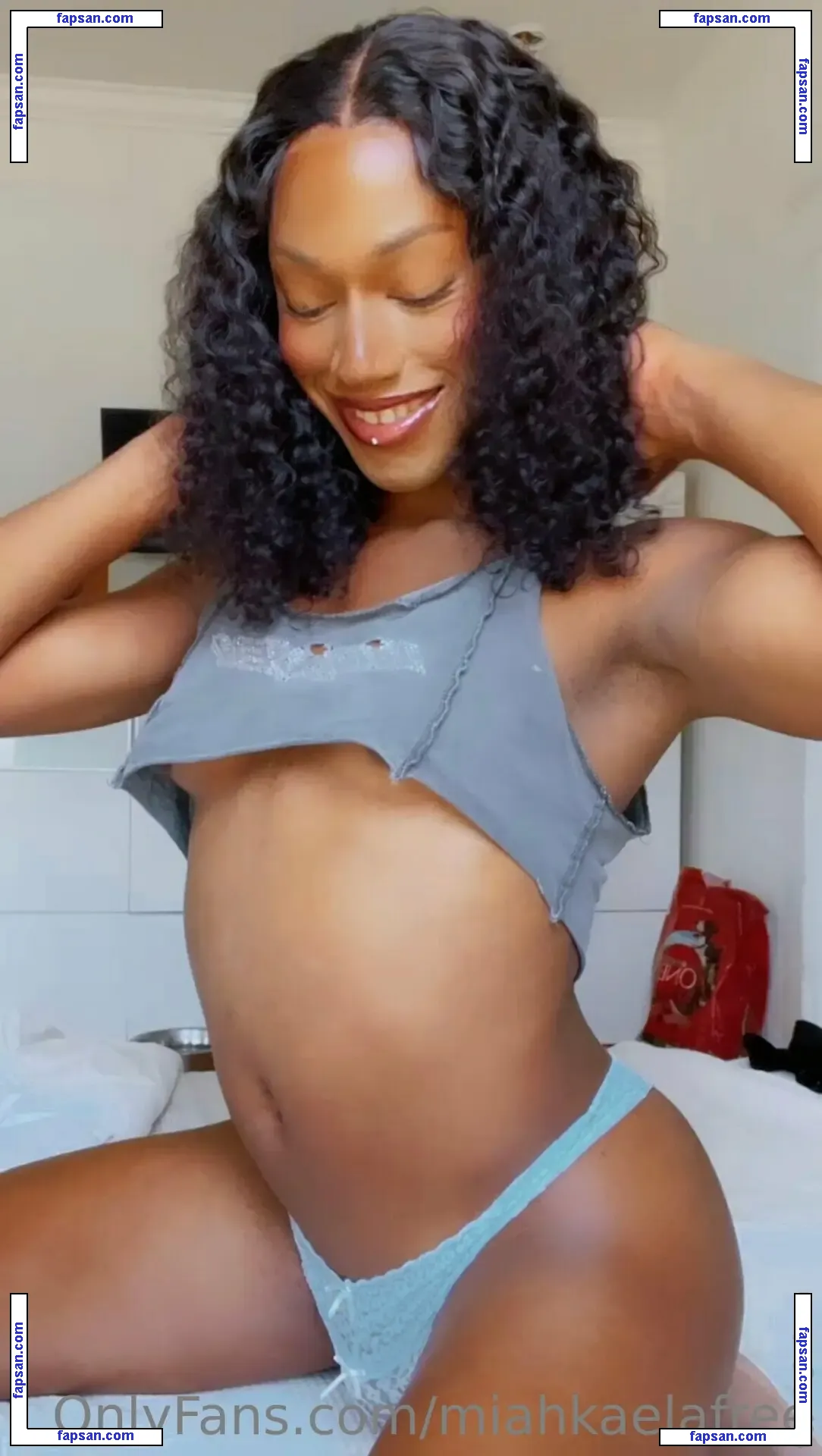 miahkaelafree nude photo #0005 from OnlyFans