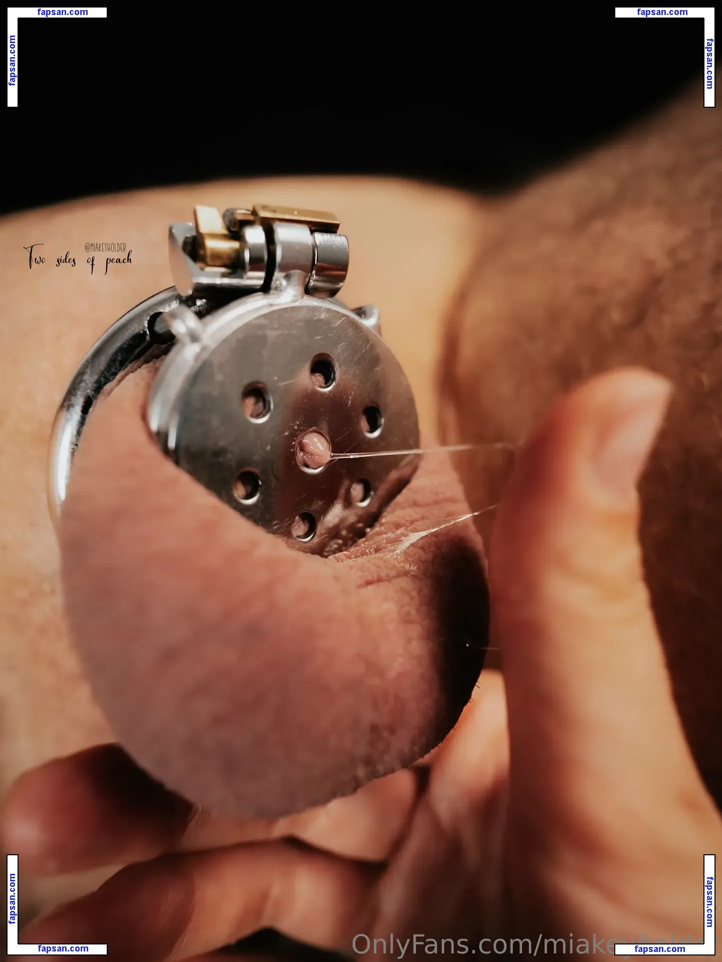 miakeyholder голая фото #0035 с Онлифанс