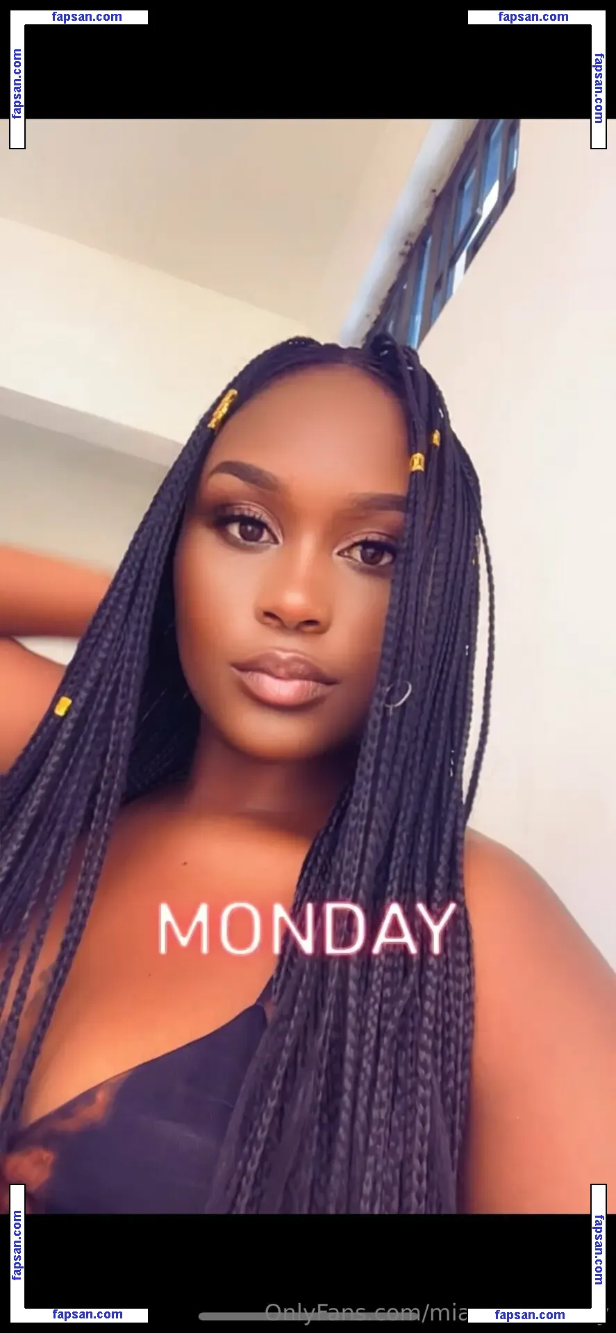 miamonroesexy nude photo #0002 from OnlyFans