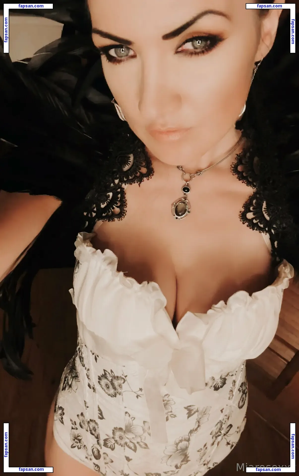 miarosexxx nude photo #0016 from OnlyFans