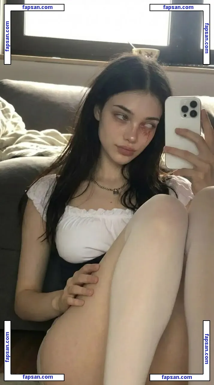 miascarmia nude photo #0002 from OnlyFans